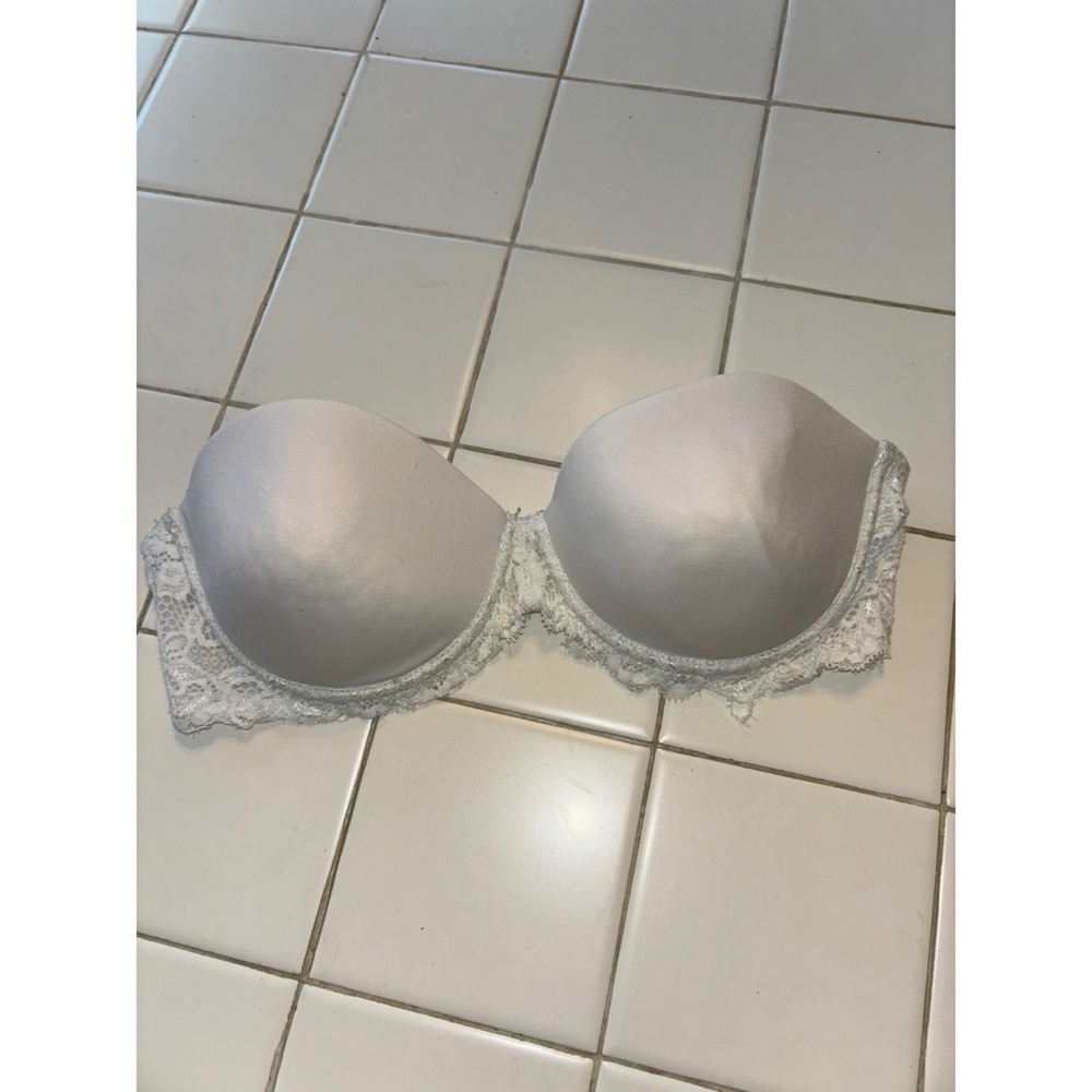 Secret Treasures white strapless bra lace detail 34d sexy - Picture 2 of 13
